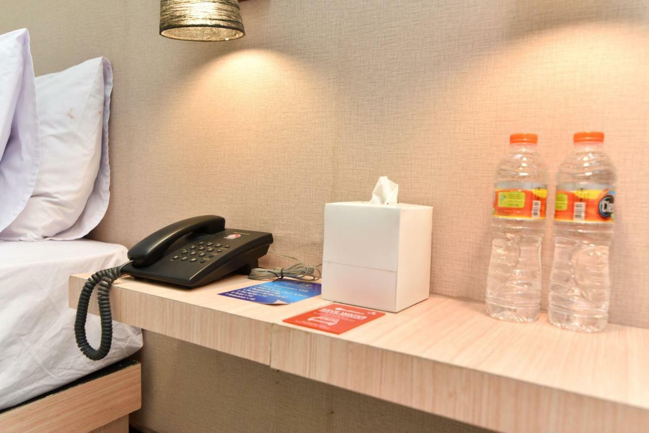 Reddoorz Near Legian Street Otel Kuta Lombok Dış mekan fotoğraf