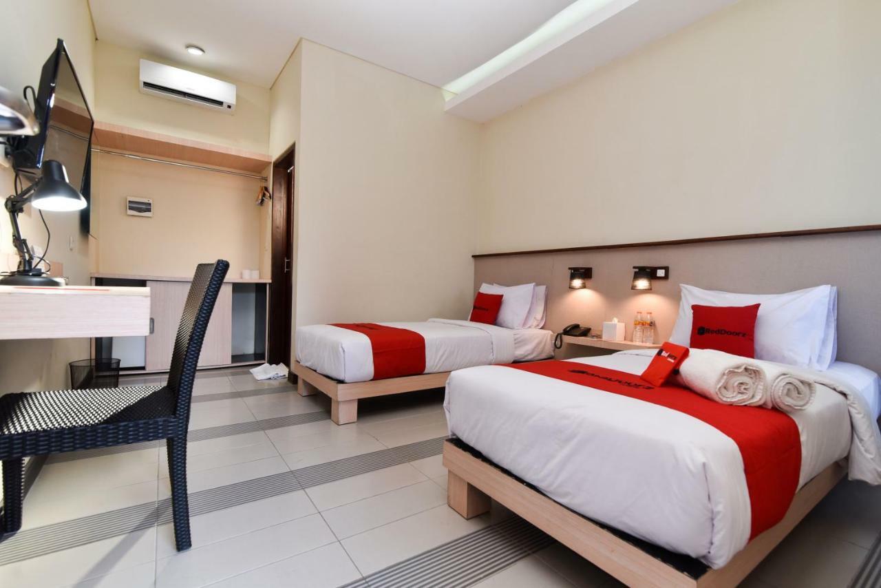 Reddoorz Near Legian Street Otel Kuta Lombok Dış mekan fotoğraf