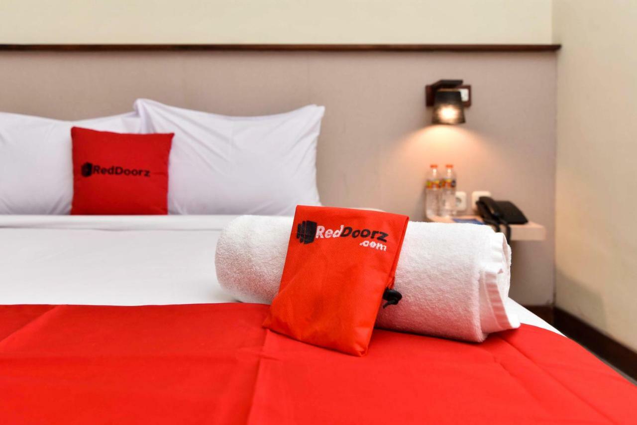 Reddoorz Near Legian Street Otel Kuta Lombok Dış mekan fotoğraf